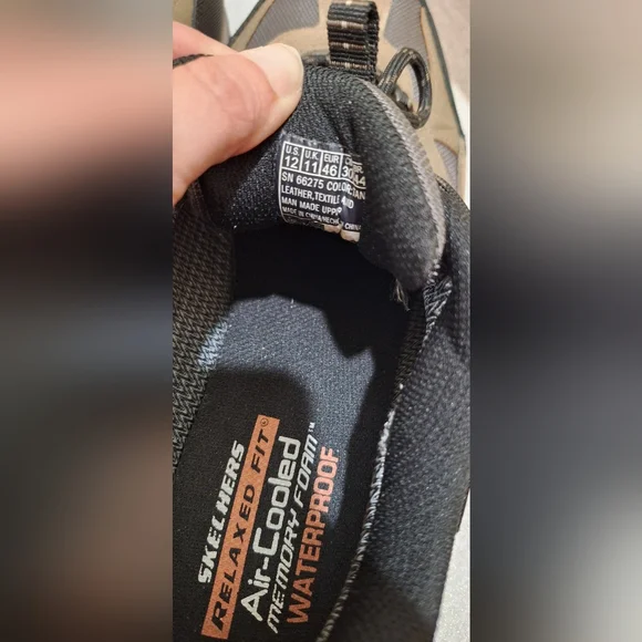 NWOT Men's Black and Brown Skechers Hiking Shoes - Picture 5 of 5